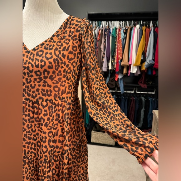 Loft animal print midi dress with sheer sleeve detail - Picture 2 of 4